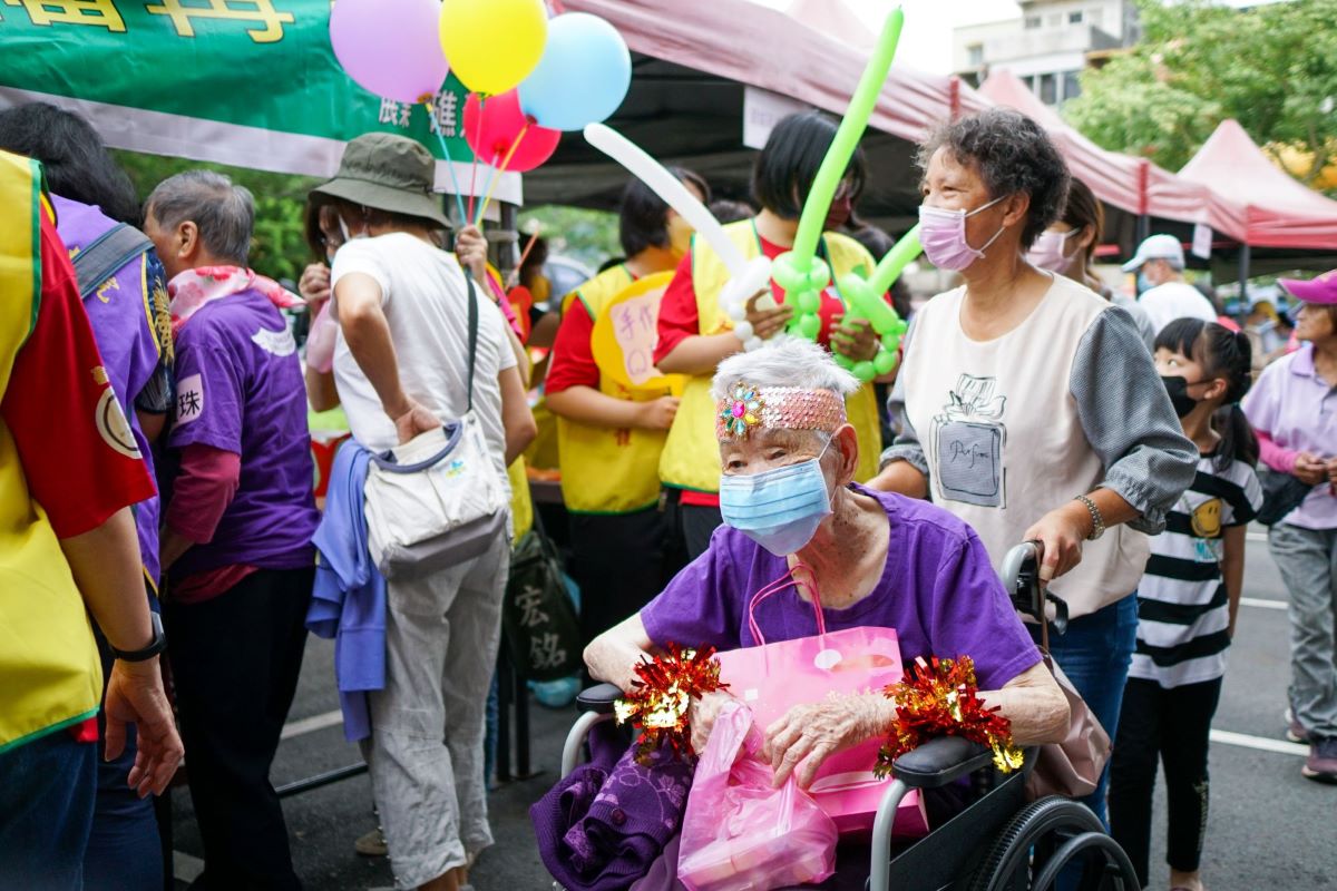 特金獎主廚現做燉飯 聖方濟安老院愛心園遊會大飽口福！